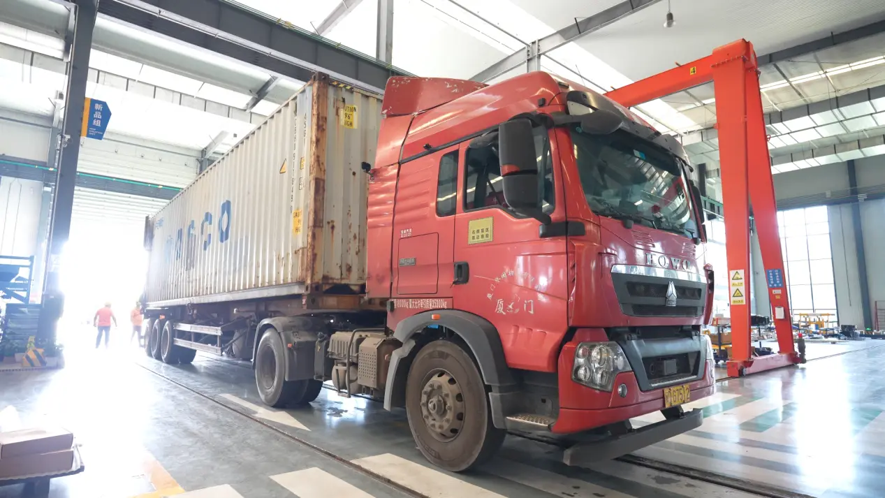 프로젝트 선적 - Quangong Corporation의 ZN1000-2C 완전 자동화 생산 라인이 동남아시아로 출항합니다.