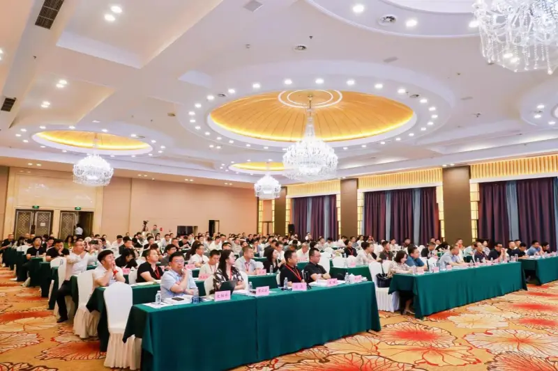 Quangong Machinery Co., Ltd.는 석탄 기반 고형 폐기물의 종합 활용에 관한 제4차 기술 교류 회의에 참가합니다.